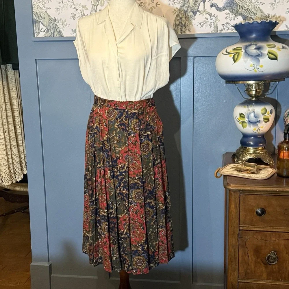 Petite Essentials Maxi Skirt Petite 10P –  Paisley Red Navy‎ Green Pleated 90s